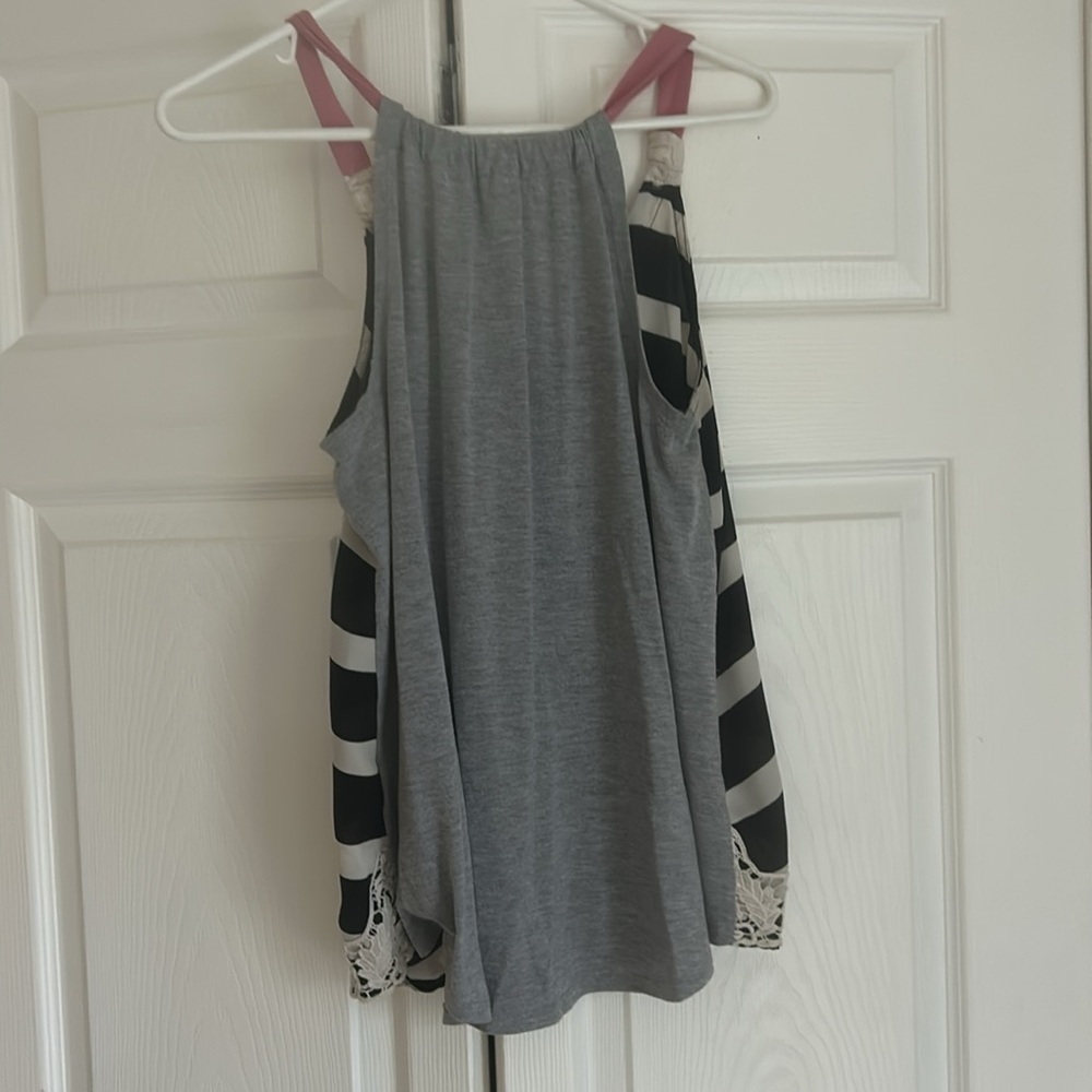Women’s medium tank top - Picture 6 of 6